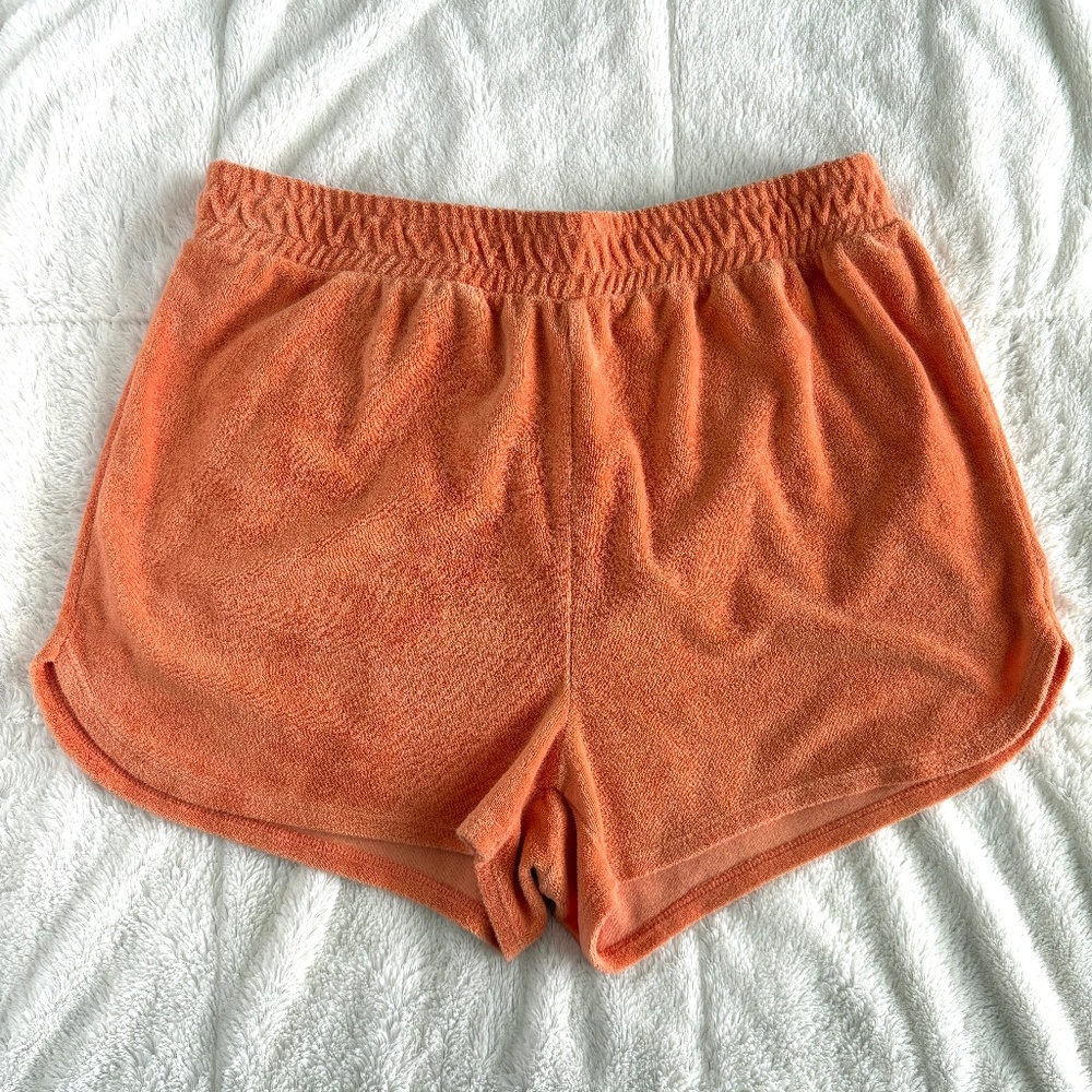 Beyond Yoga Tropez Sweat Short in Apricot - Size Large